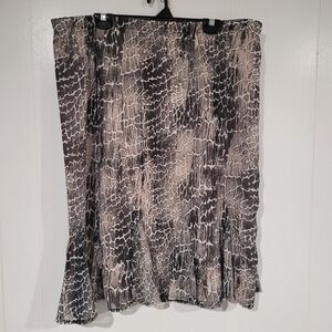 Elegant Black and Gray Snake Skin Patterned Knee Length Skirt